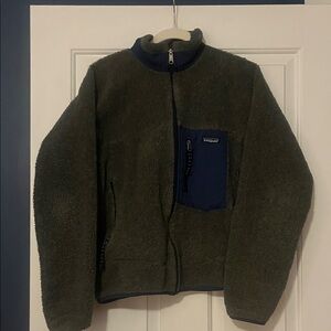 Vintage Patagonia Retro-X Charcoal Gray Fleece with Navy Details